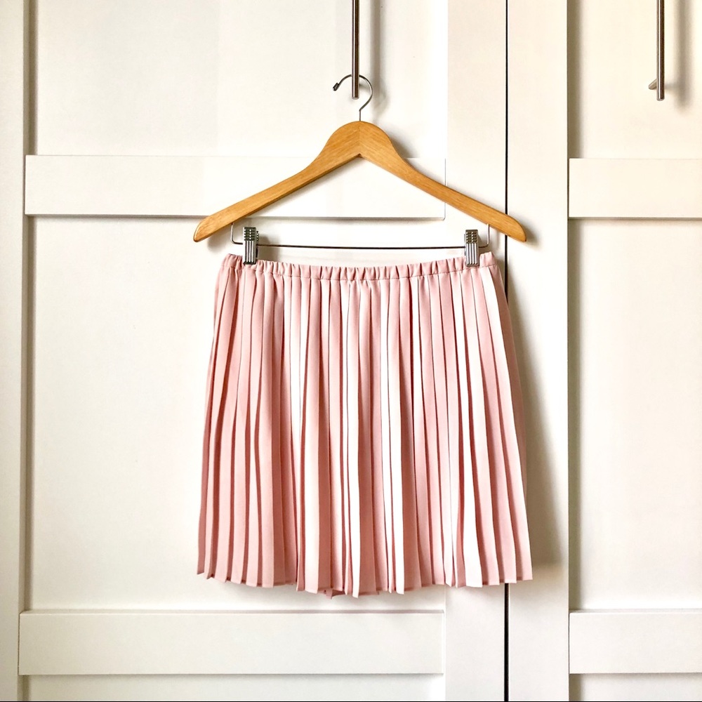 Banana Republic Pleated Skirt